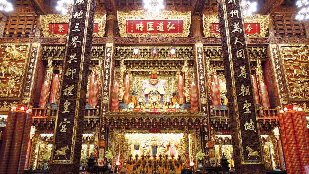 松山奉天宮位於台北市信義區福德街、是台灣北部最大的天公廟<